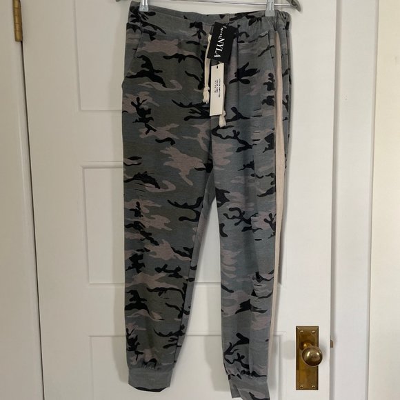 Dance & Marvel Pants - NWT Dance & Marvel Camo Joggers Size Medium